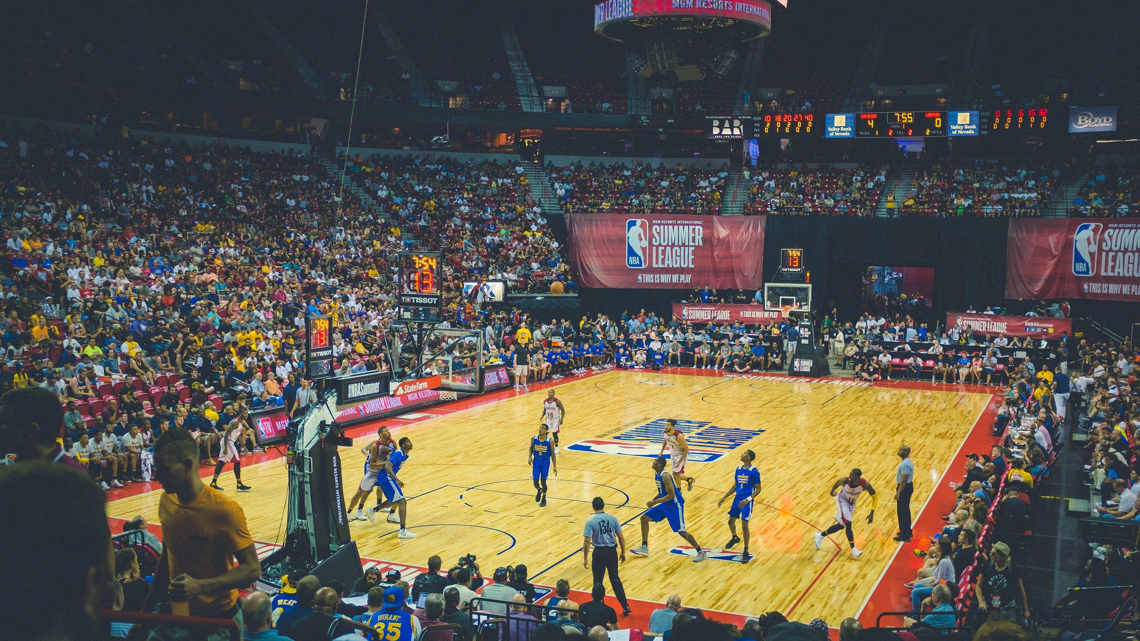 国王新星陷镜像魔咒 戴维恩-米切尔半场挣扎正负值-10全场最低