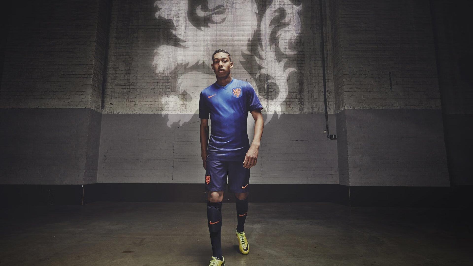 U16国足亚洲杯夺冠背后，进攻多点开花亮眼，防线短板却成战术双刃剑