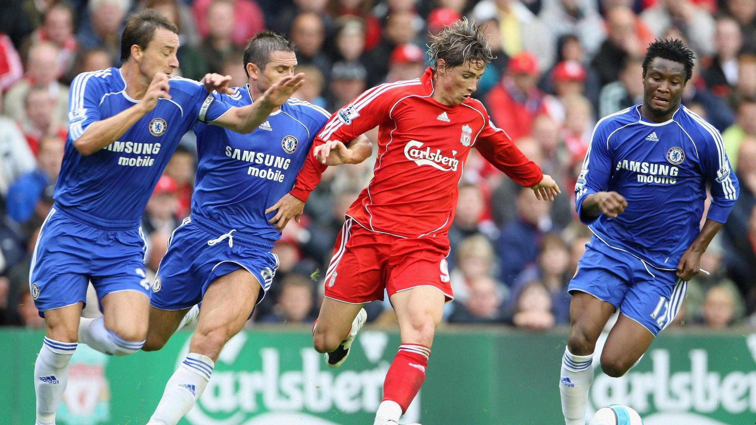 切尔西足球俱乐部120周年庆典，世界级设计师联袂推出重塑经典限量系列，致敬传奇与创新